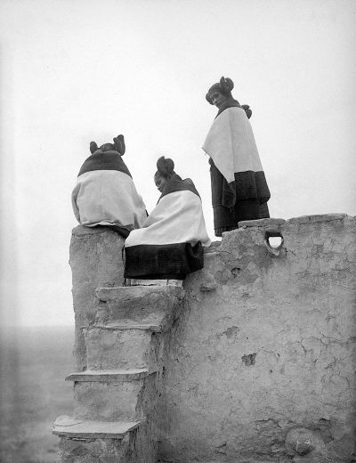 “Corn is Life”: Agriculture, Spiritual Life, and Economic Change among the Hopi