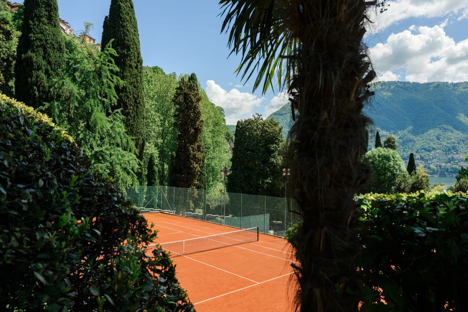 Le court de Tennis de la Villa d'Este au bord du Lac de Côme