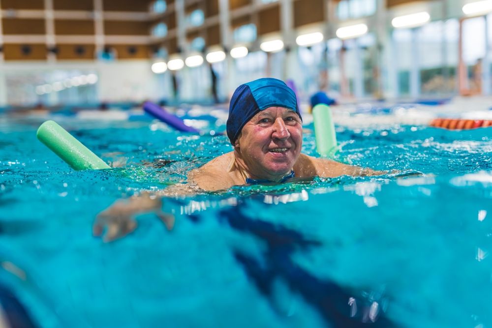 Swimming and senior health: key benefits