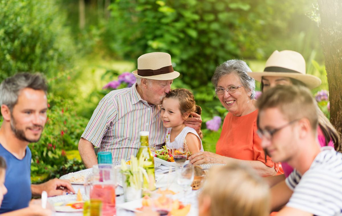 Safe and fun summer activities for seniors