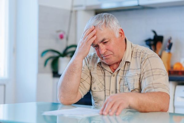 Strategies for managing sundowning symptoms in seniors