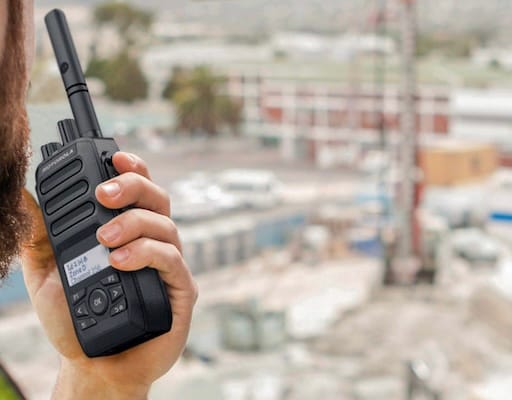 Motorola R5 LKP näytöllinen radiopuhelin työnjohdolle