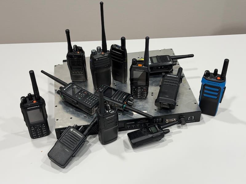 Radiopuhelinvalinnat Suomessa – Ytimekäs opas (2026)