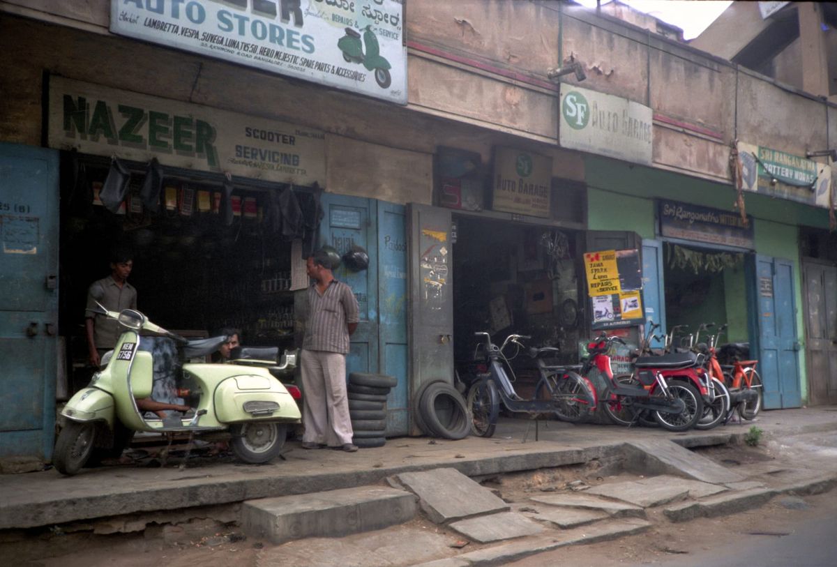 Shops on Richmond Road, Bengaluru in April 1989.