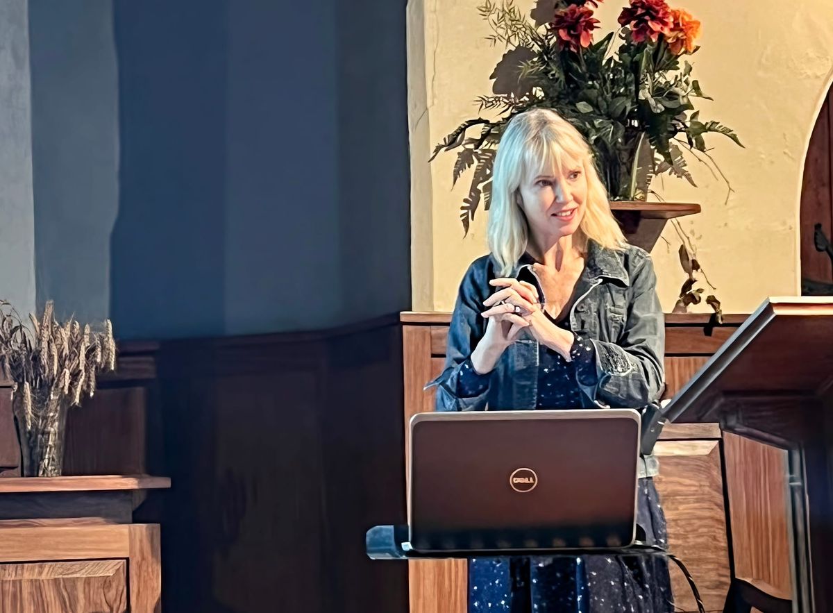 The author Annabel Abbs talking at the Steyning Methodist Church