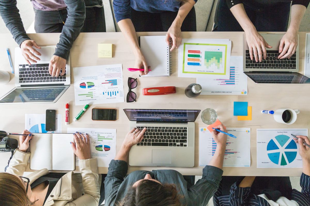 Tech Industry Layoffs Hit 141,000 Amid Surging Demand for AI Agent Roles