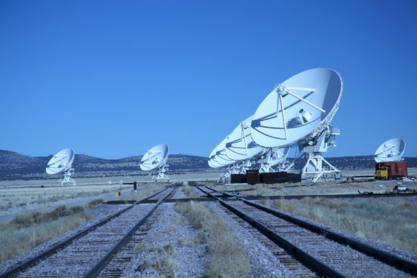 Quantum Speedup, Satellite Megabits & $100B Chips: Tech Giants Rewire the Future Today