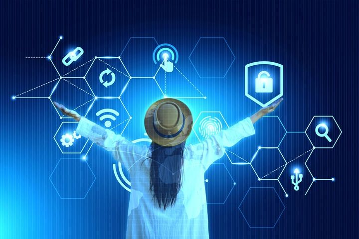 Descope 2.0 Cuts AI Surface 25%, Zscaler 100% Pwn Rate, OAuth Phishing 149 M creds, GhostPoster steals 390 k passwords.