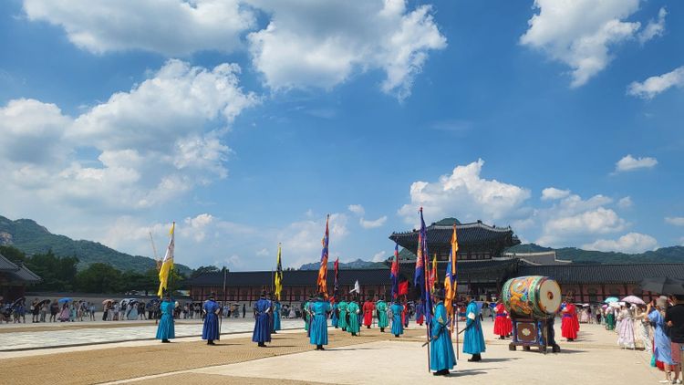 The Korean Australian Boy Visits Gyeongbokgung