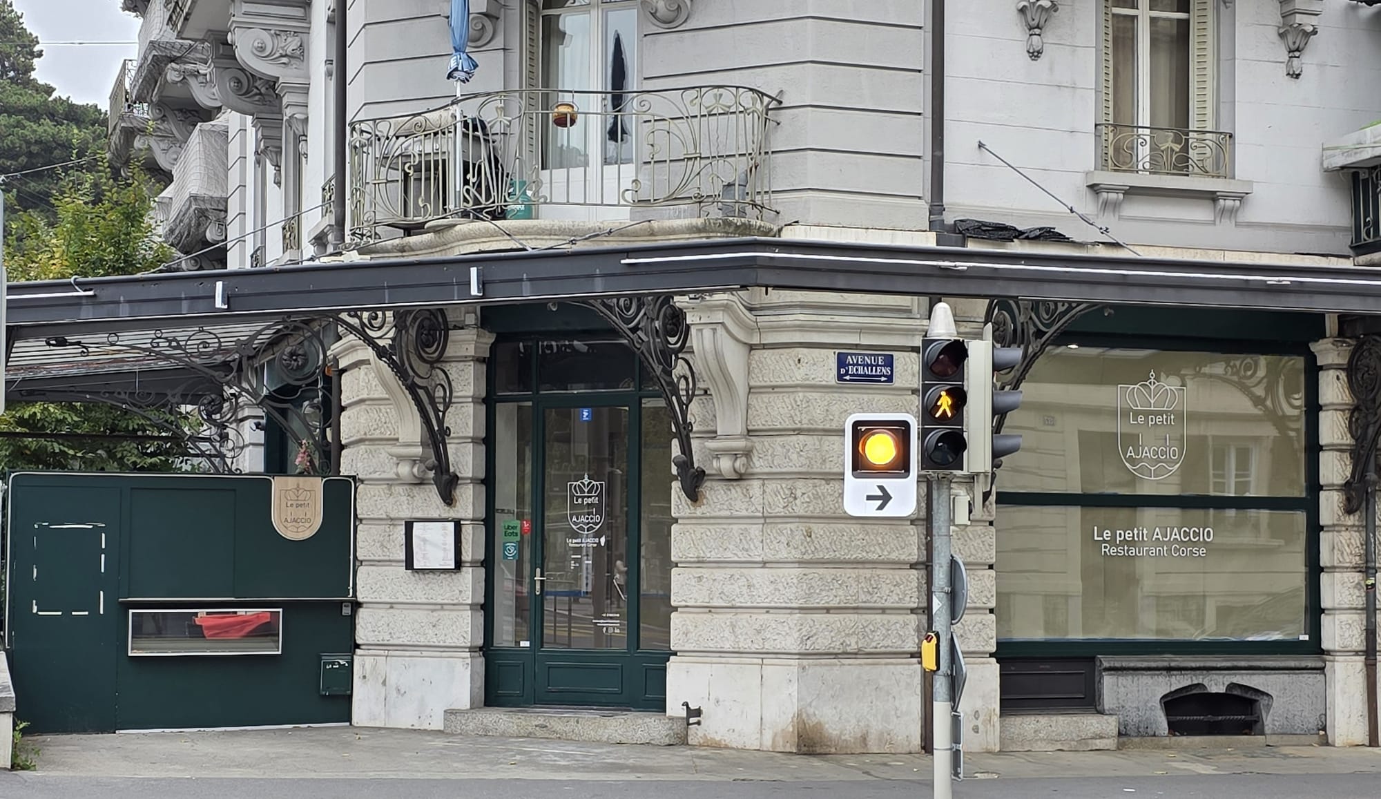 La devanture du Petit Ajaccio à Lausanne, route d'Échallens