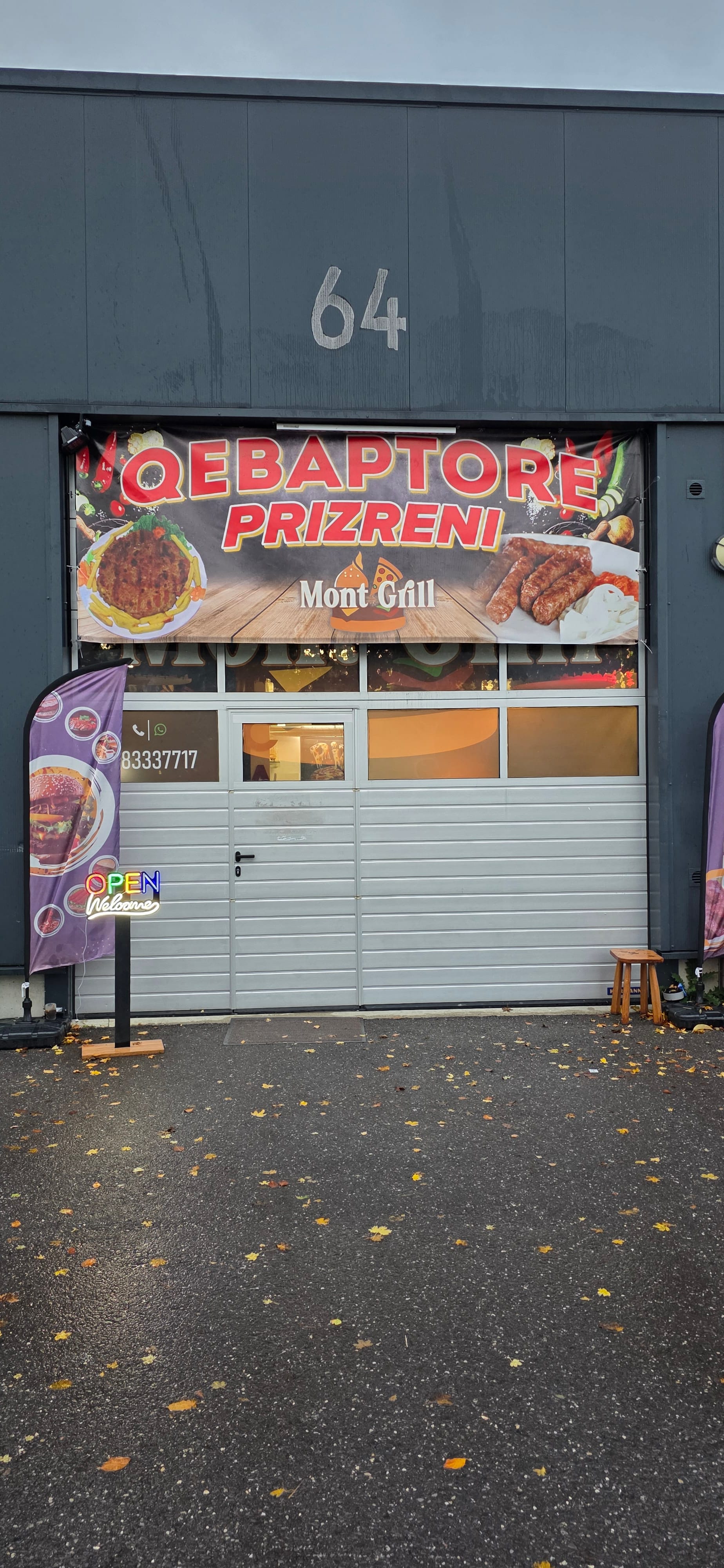 L'entrée d'un établissement balkanique au Mont-sur-Lausanne