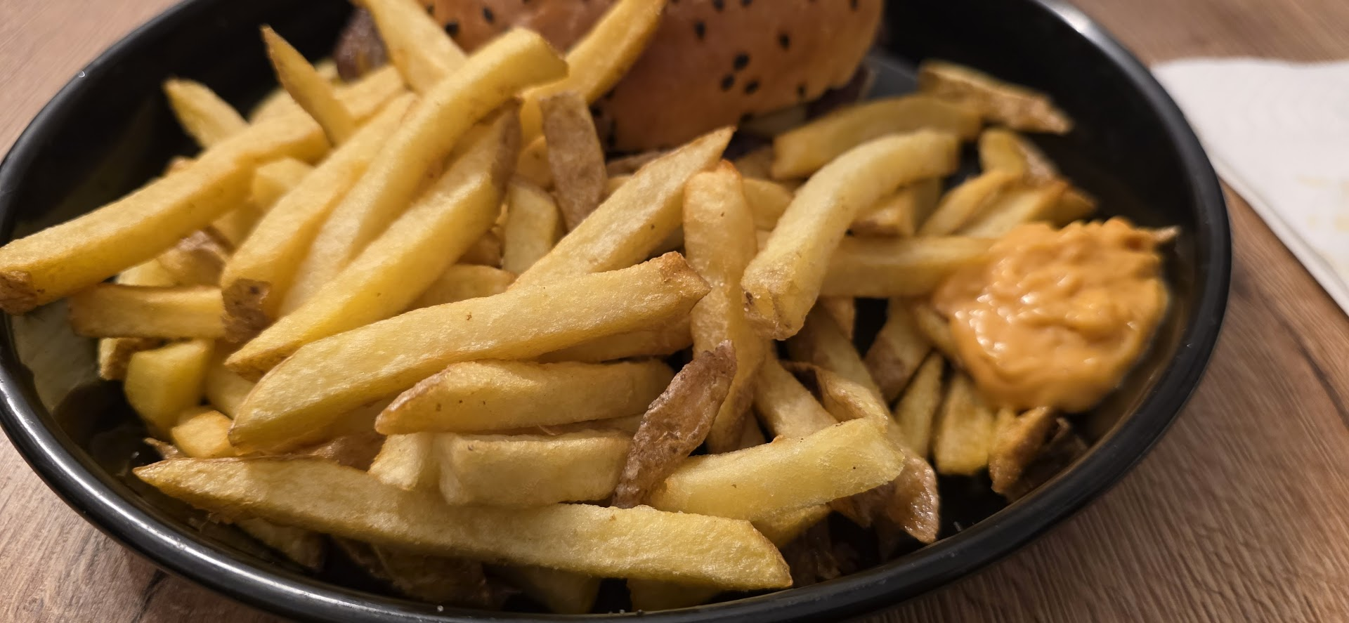 Les frites, chez Qui Résiste à Lausanne.
