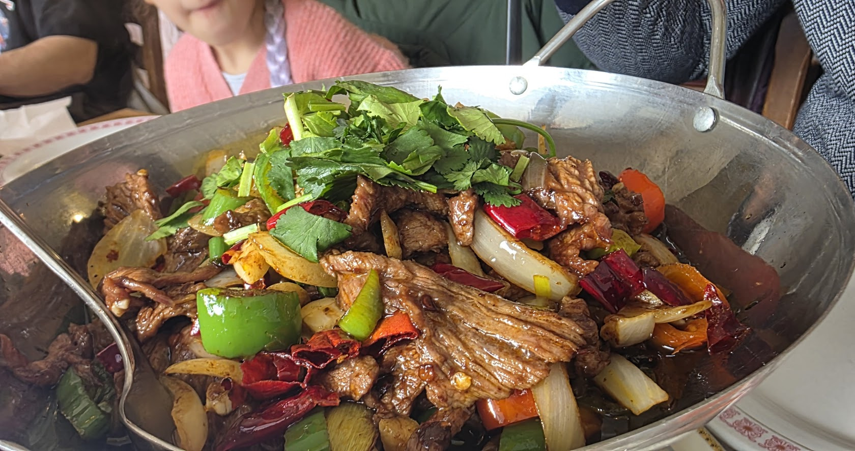 Viande de boeuf sautée au piment aux Henan à Renens.