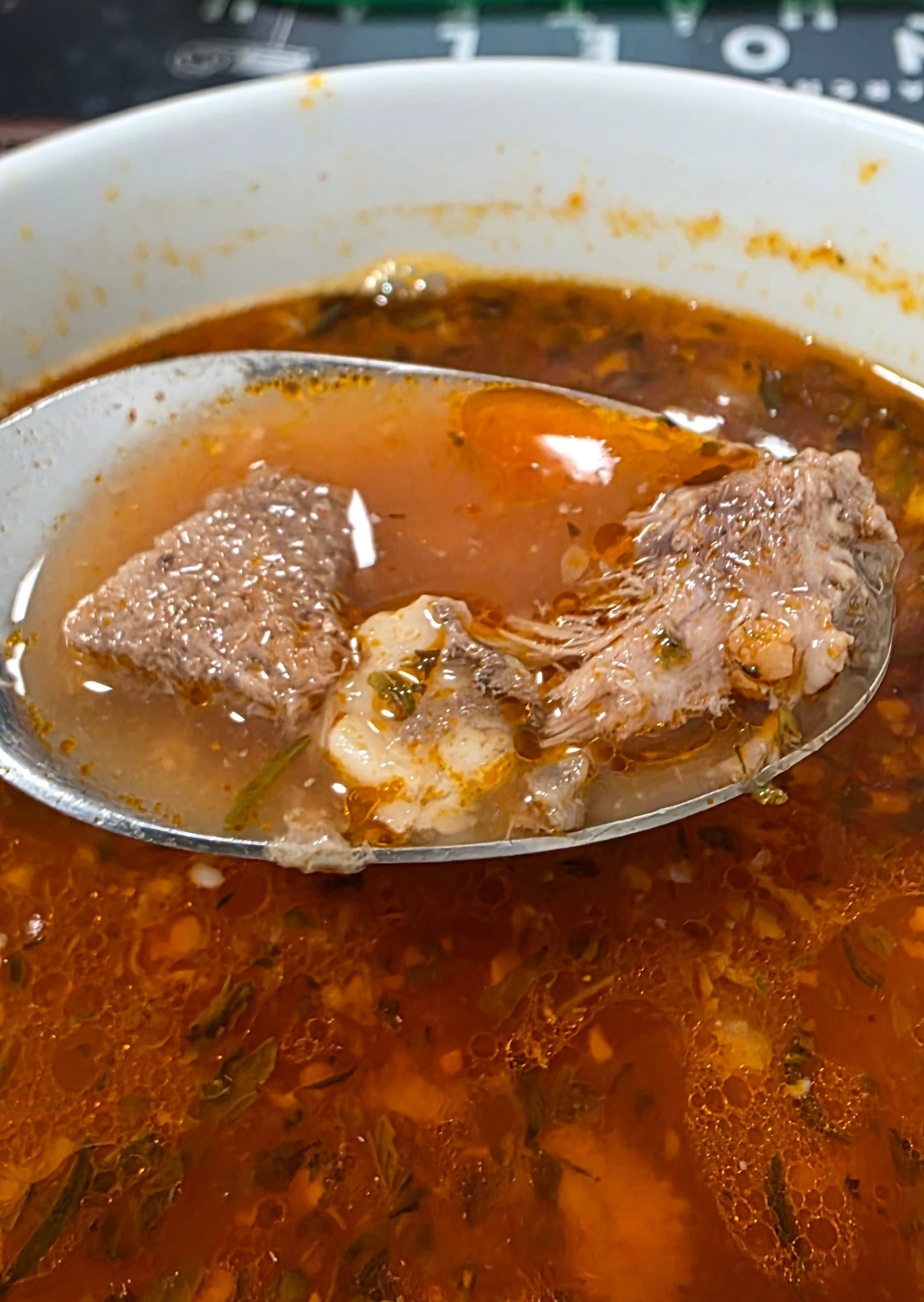 De la viande de mouton dans la paça.