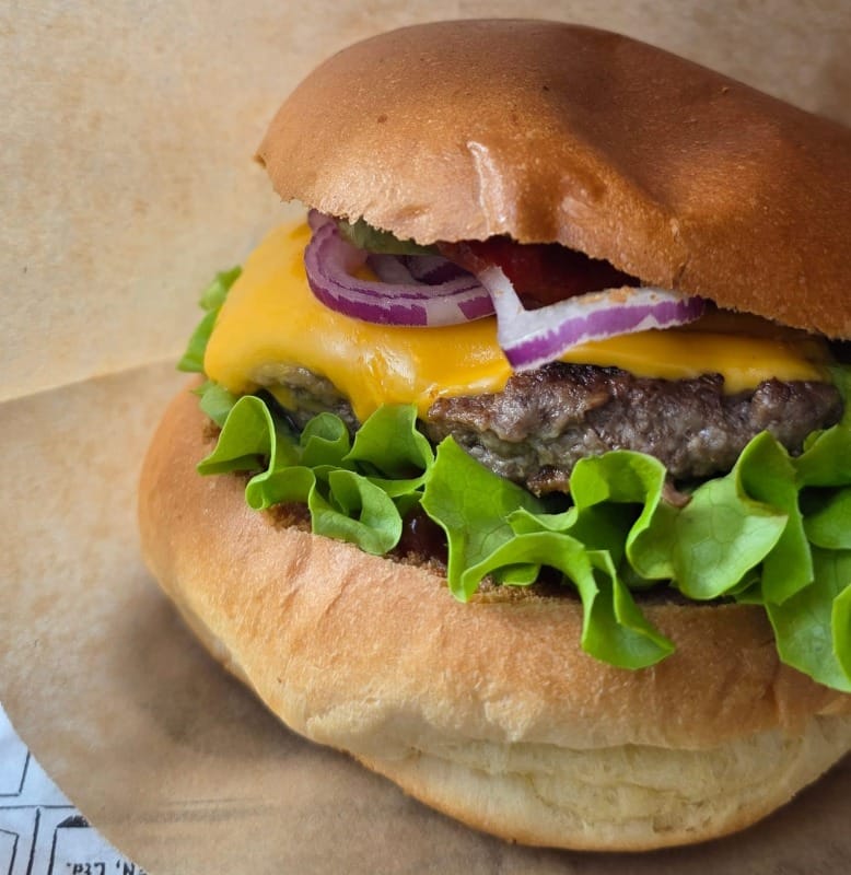 Burger de chez Green Van à Lausanne, dans le quartier du Flon.