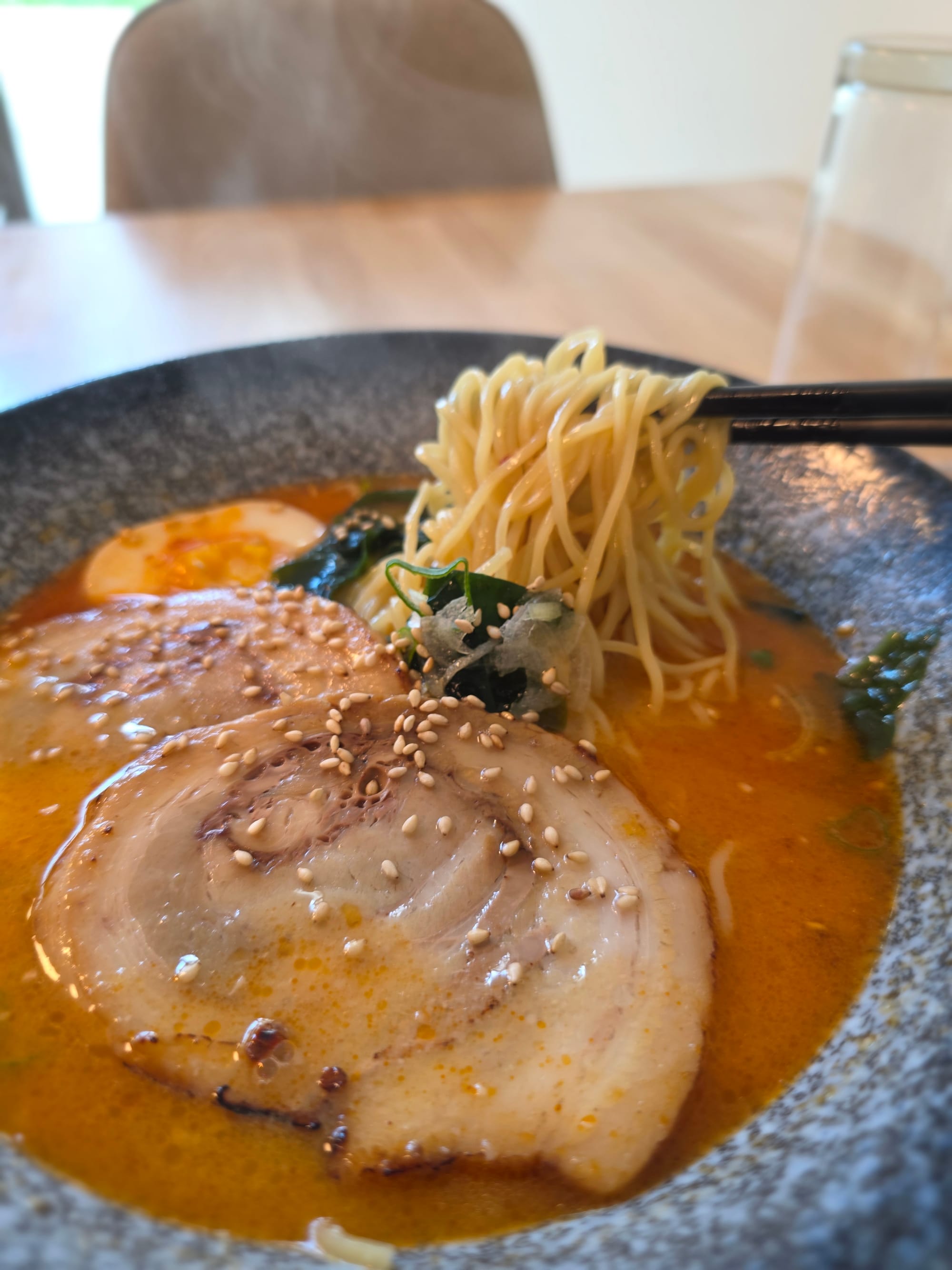 Les nouilles en gros plan chez Hatsubara à Lausanne.