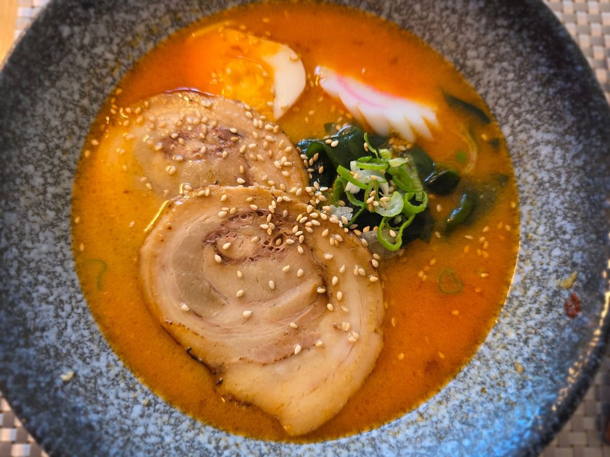 Ramen au miso et au piment chez Hatsuubara à Lausanne.  