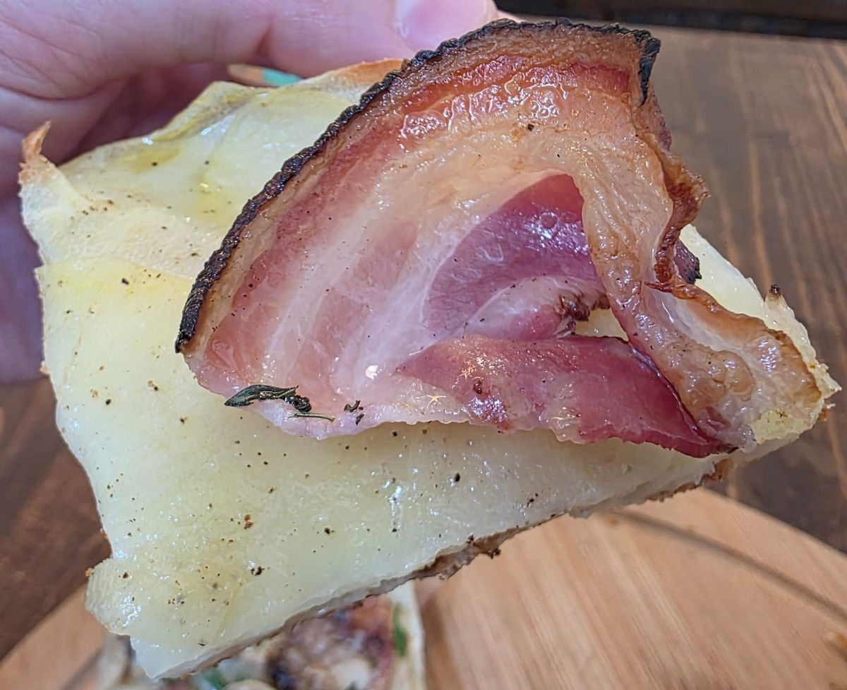Chez Cut, on sert une pizza carrée, dans tous les sens du terme.