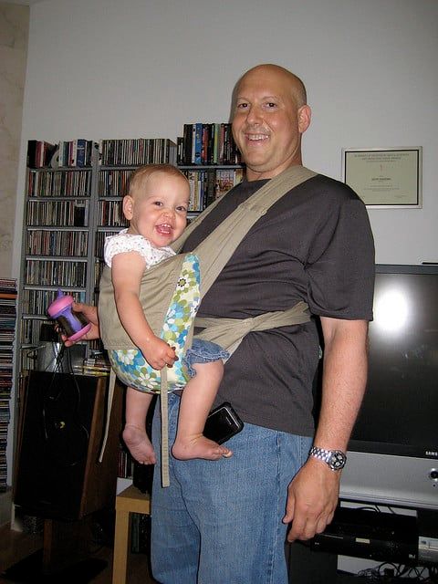daddy-babywearing