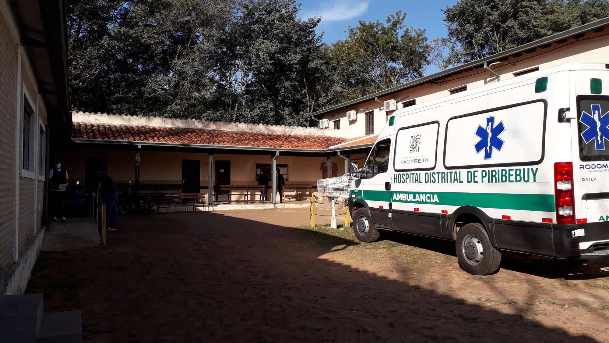 expat health insurance in paraguay - local hospital