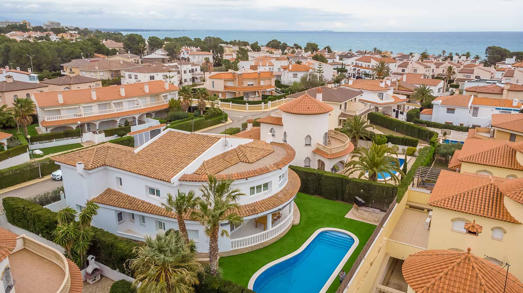 Buying a property in Spain - villas