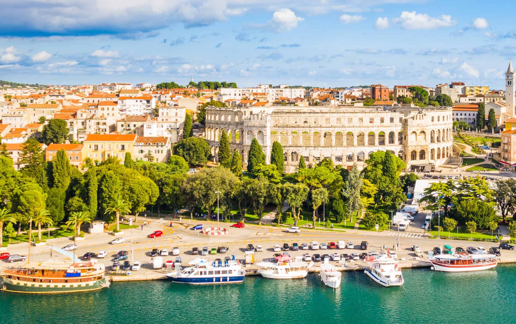 Pula and its old town center