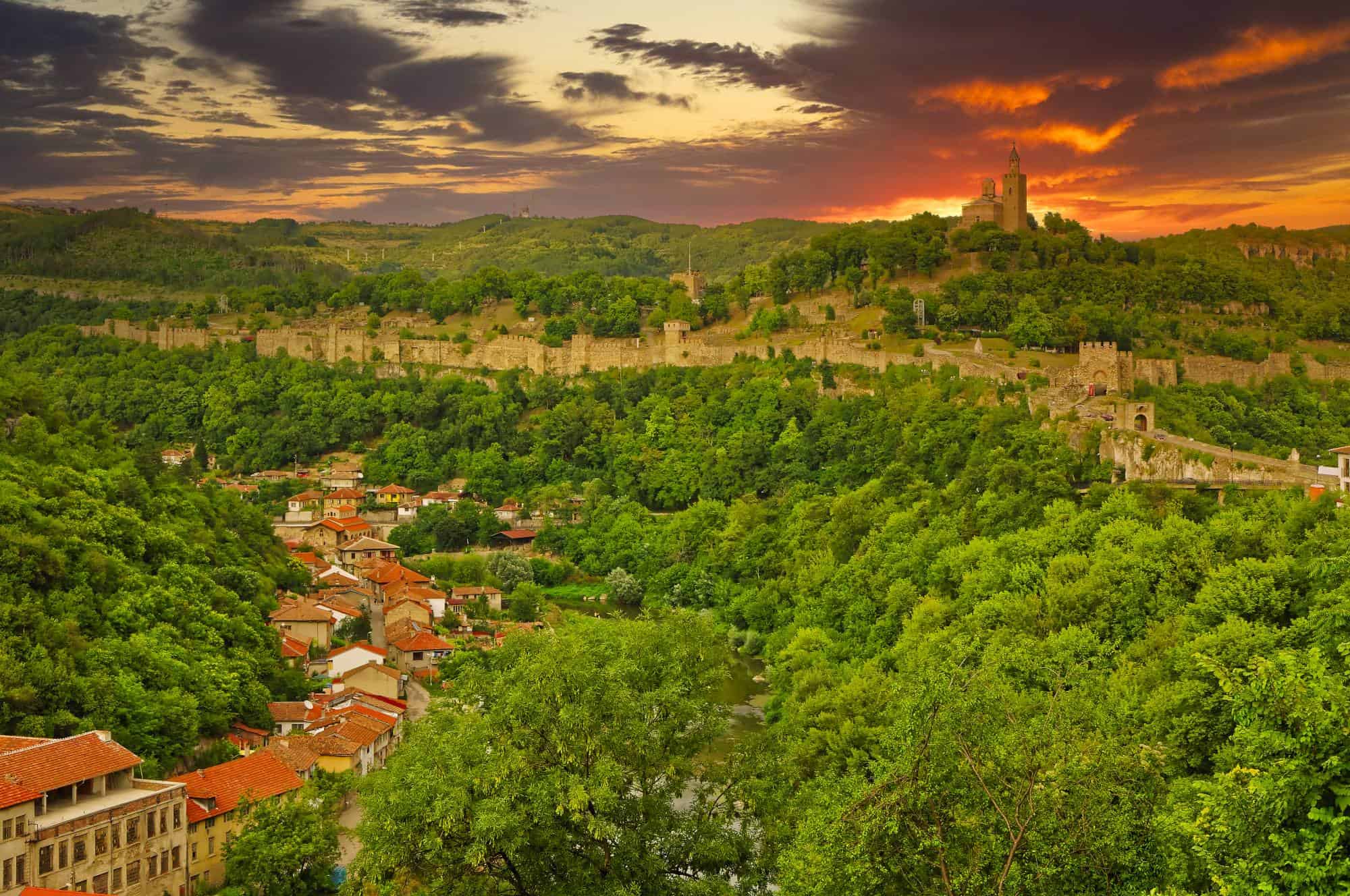 Veliko Tarnovo is perfect for those who appreciate unspoilt nature while enjoying all the necessary amenities for a comfortable life.