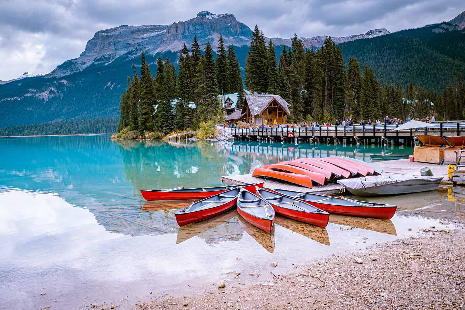 Emerald Lake, Yoho National Park, Canada, British Colombia