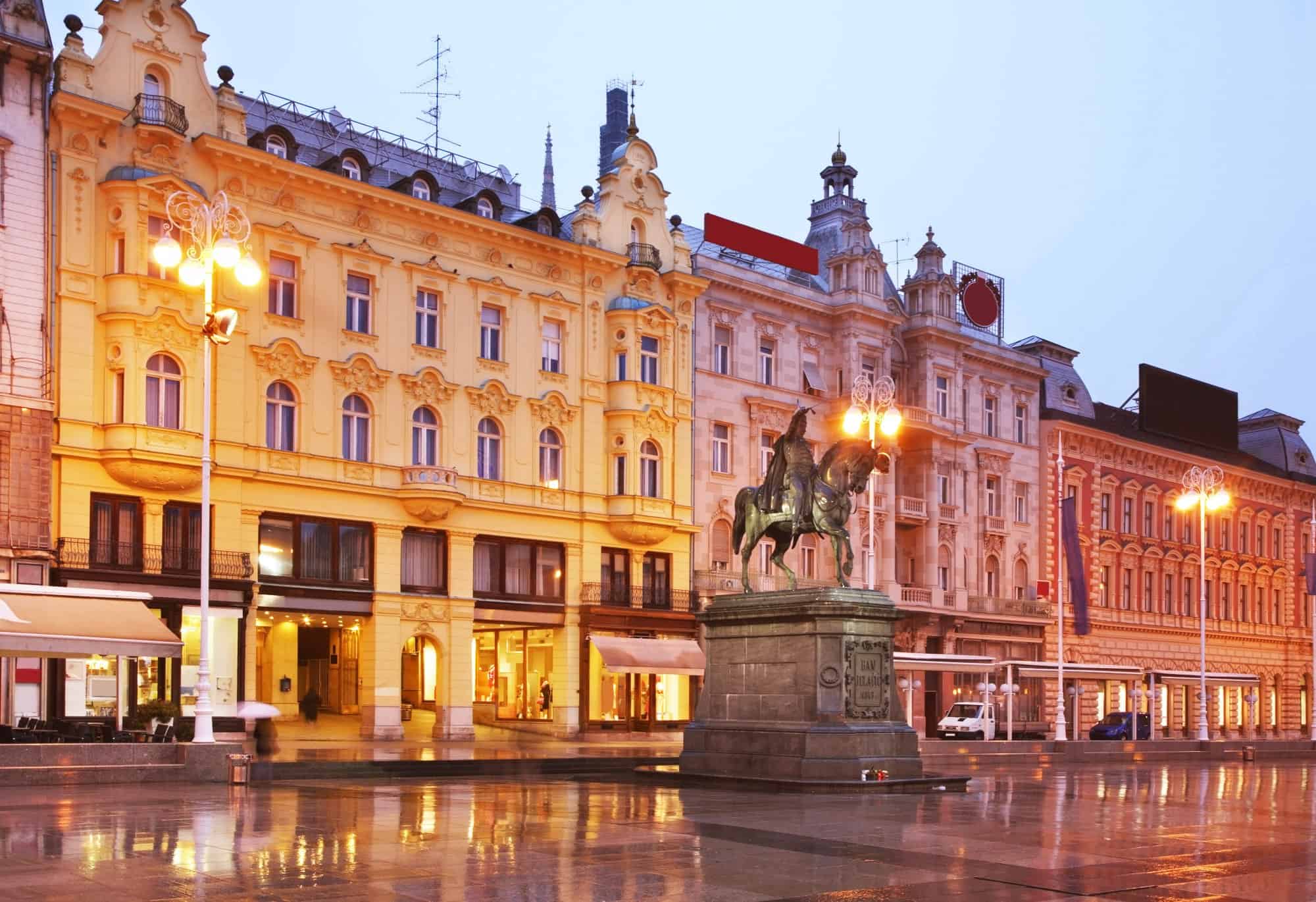 Ban Jelačić Square in Zagreb at night