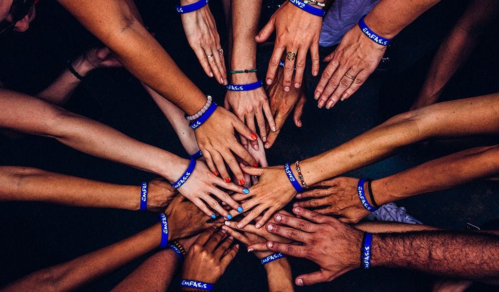 wir sind nicht allein