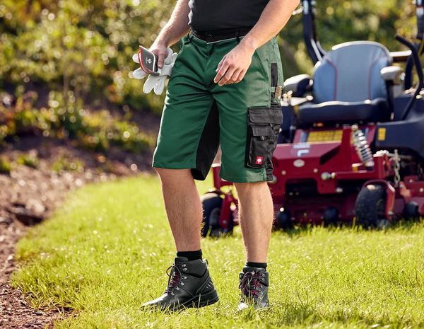 Funktionale Sommermode für den Arbeitsalltag