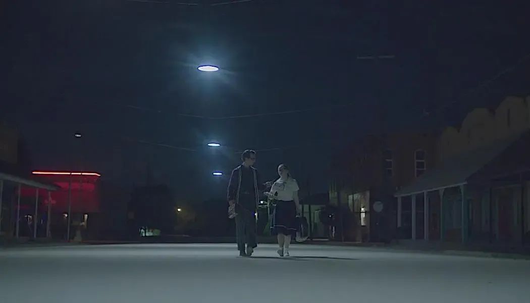 Cosmic Horror: In the Vast of Night (Andrew Patterson, 2019)