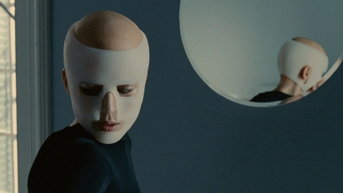 Getting Cut: The Skin I Live In (Pedro Almodovar, 2011)