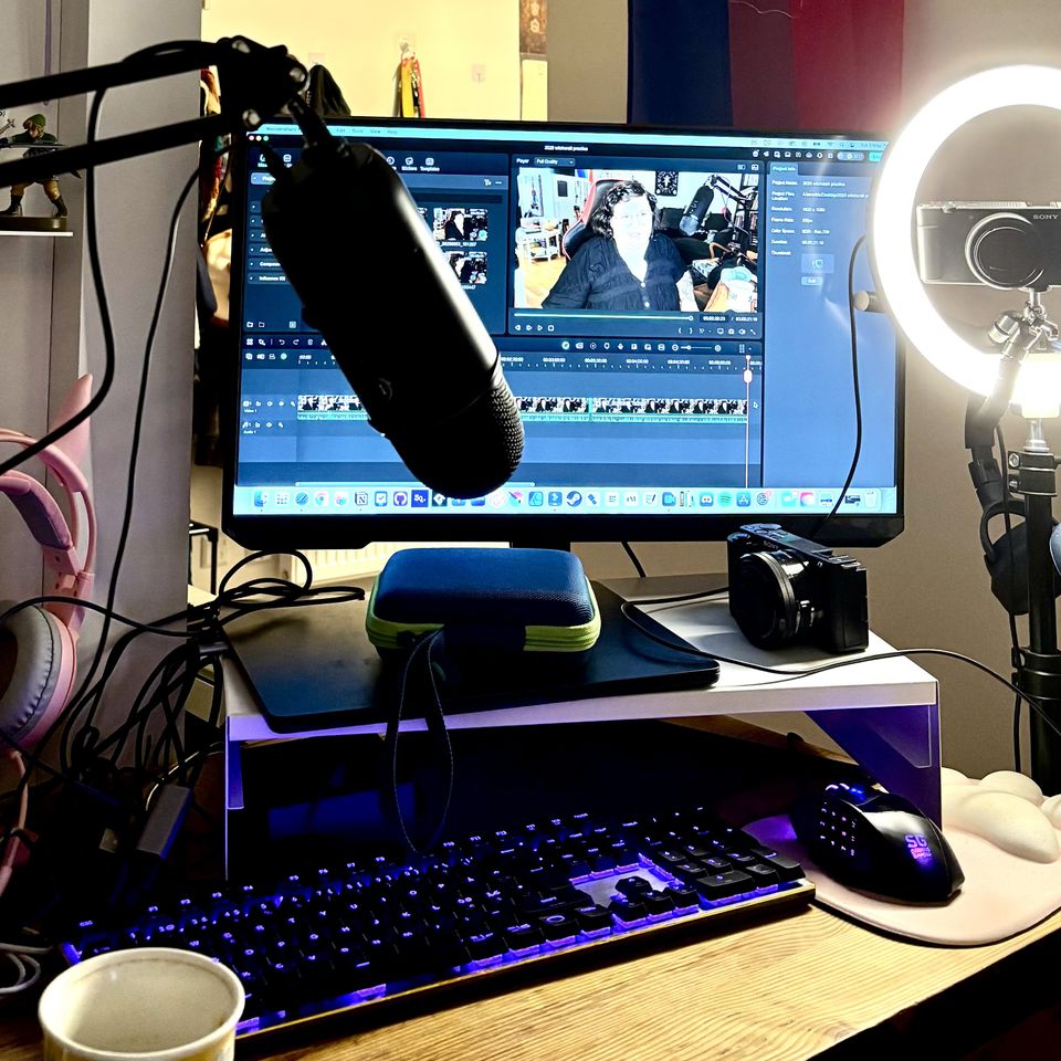 I'm back and working on things!
