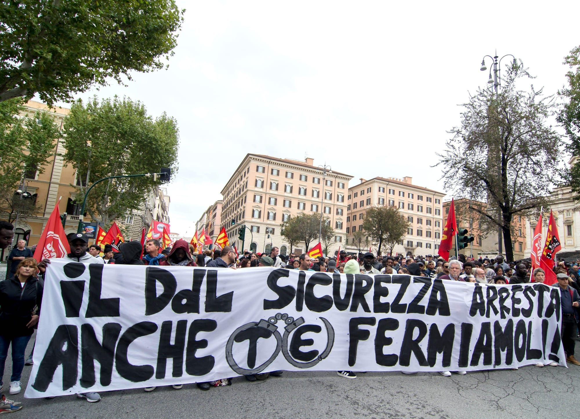 Italy's far right bypasses parliament on security bill