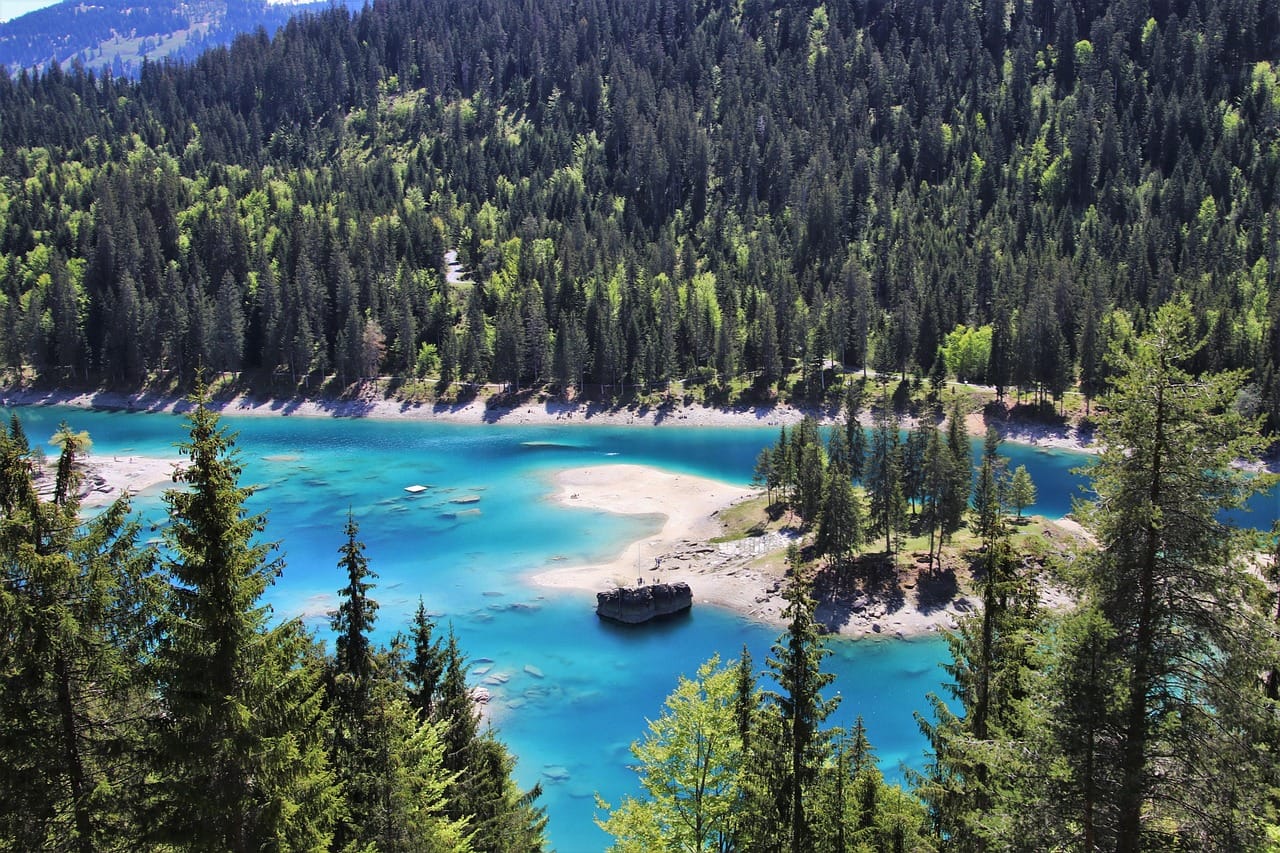 alpine lake, water, mountain, switzerland, nature, lake, landscape, outdoors, wilderness — photo from Pixabay