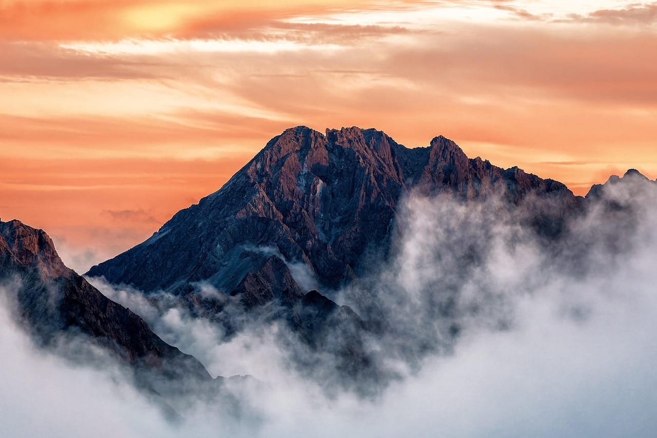 mountains, mt kitahotaka, sunset, landscape, nature, evening, clouds, chubu mountain national park, japan — photo from Pixabay