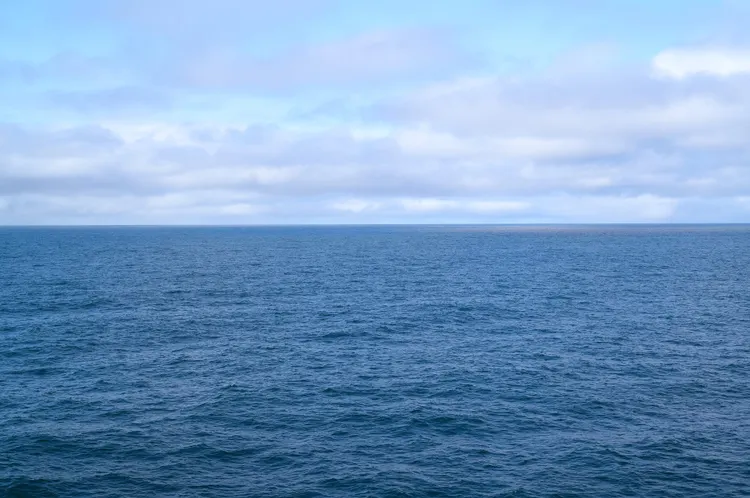 Ocean with waves.