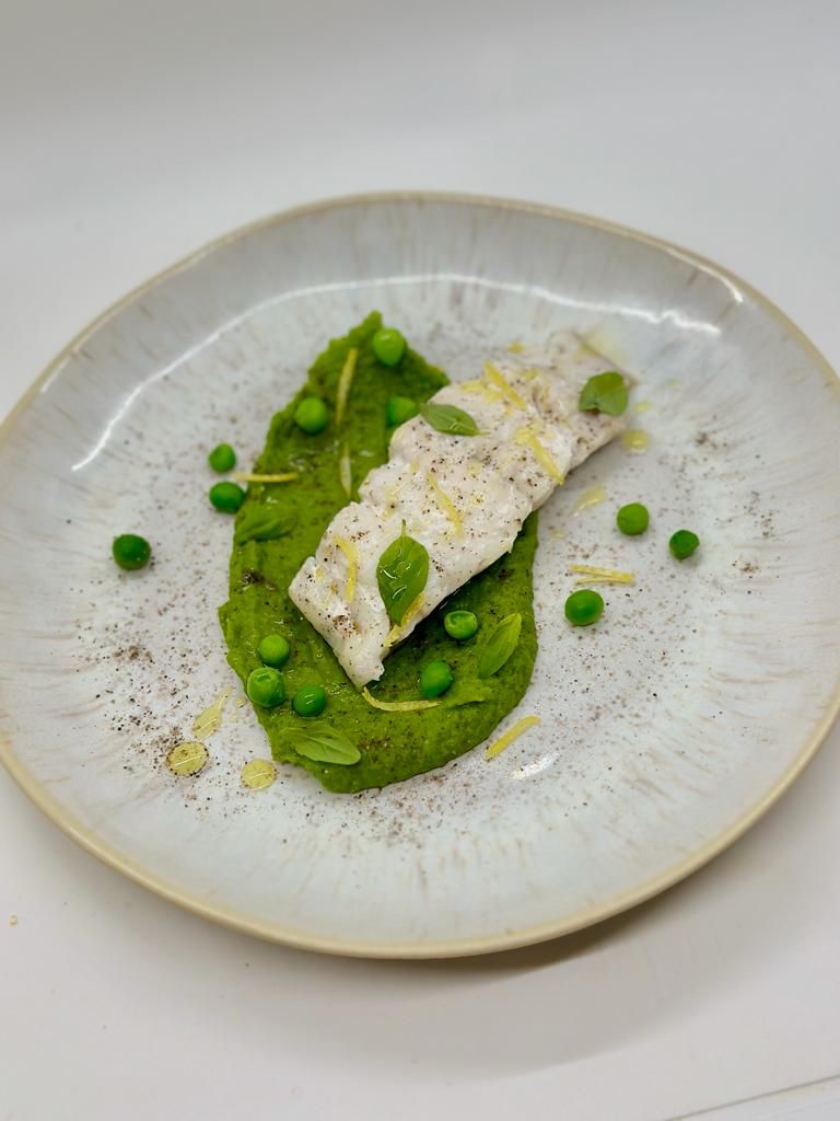 Merluzzo con crema di piselli