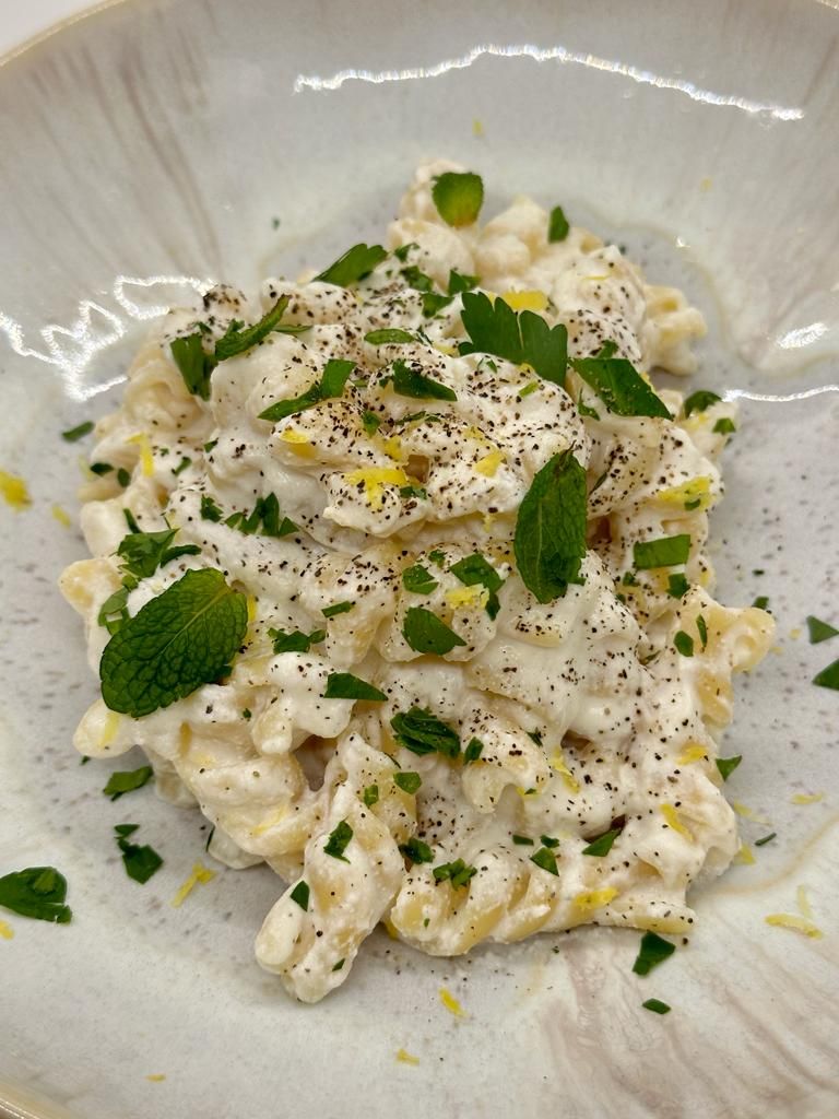 Pasta con Ricotta e Scorza di limone