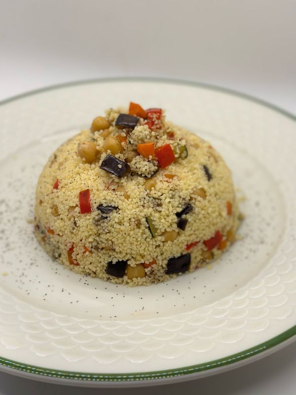 Cous cous con ratatouille di verdure e ceci