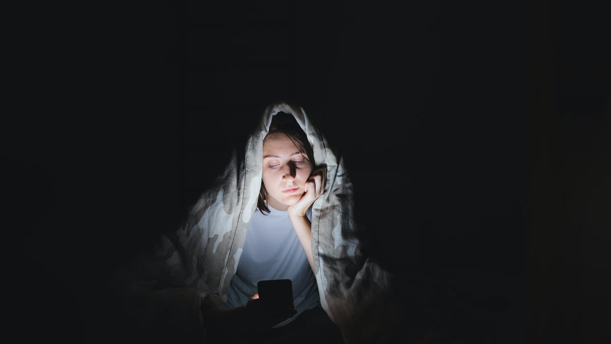 Does social media make us more or less lonely? Depends on how you use it