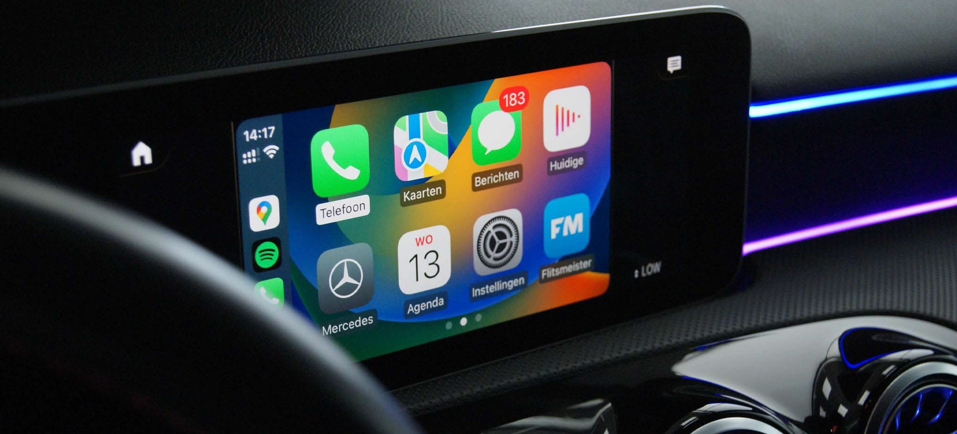 Draadloos Apple CarPlay in mercedes-benz gekoppeld met iphone