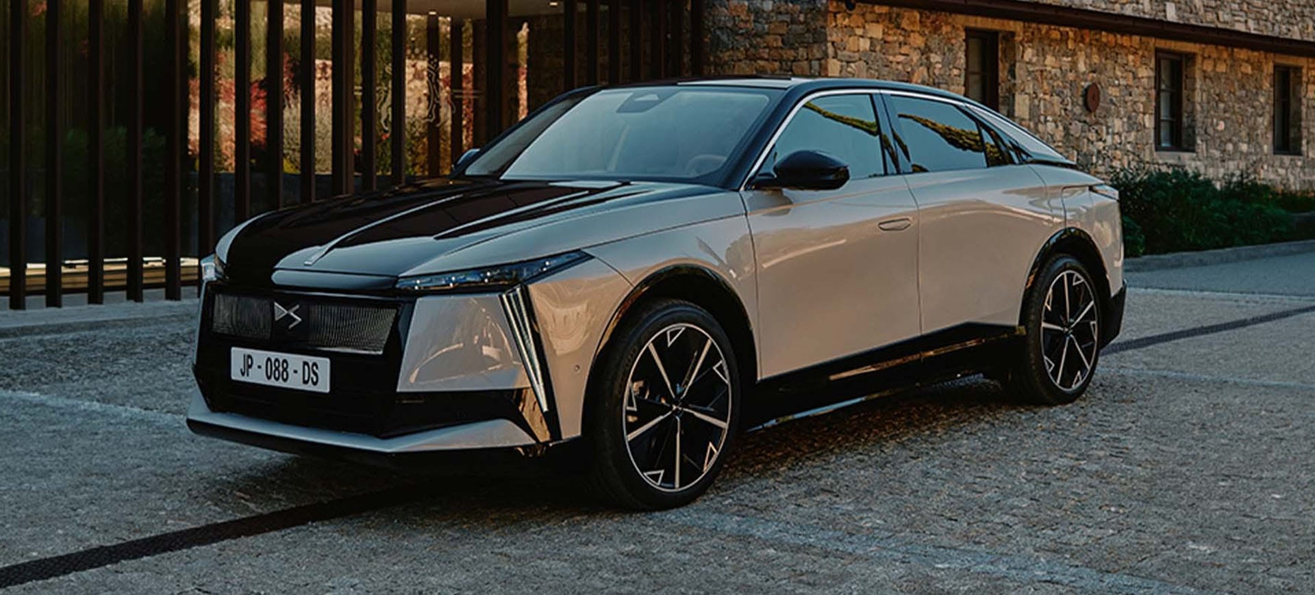 DS N°8, Franse elektrische auto met 750 km WLTP actieradius