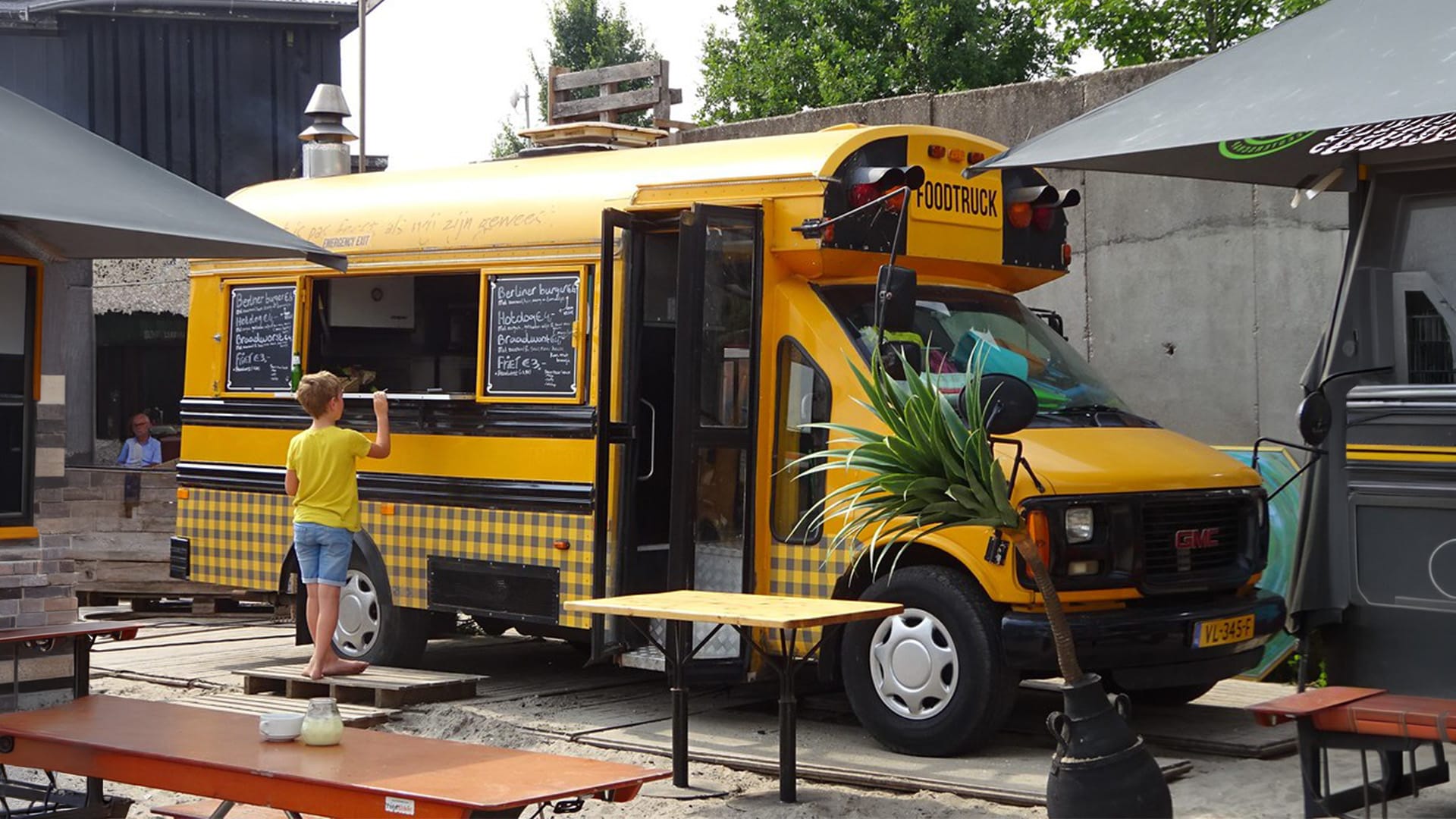 Foodtruck en verkoopwagen leasen voor ondernemers