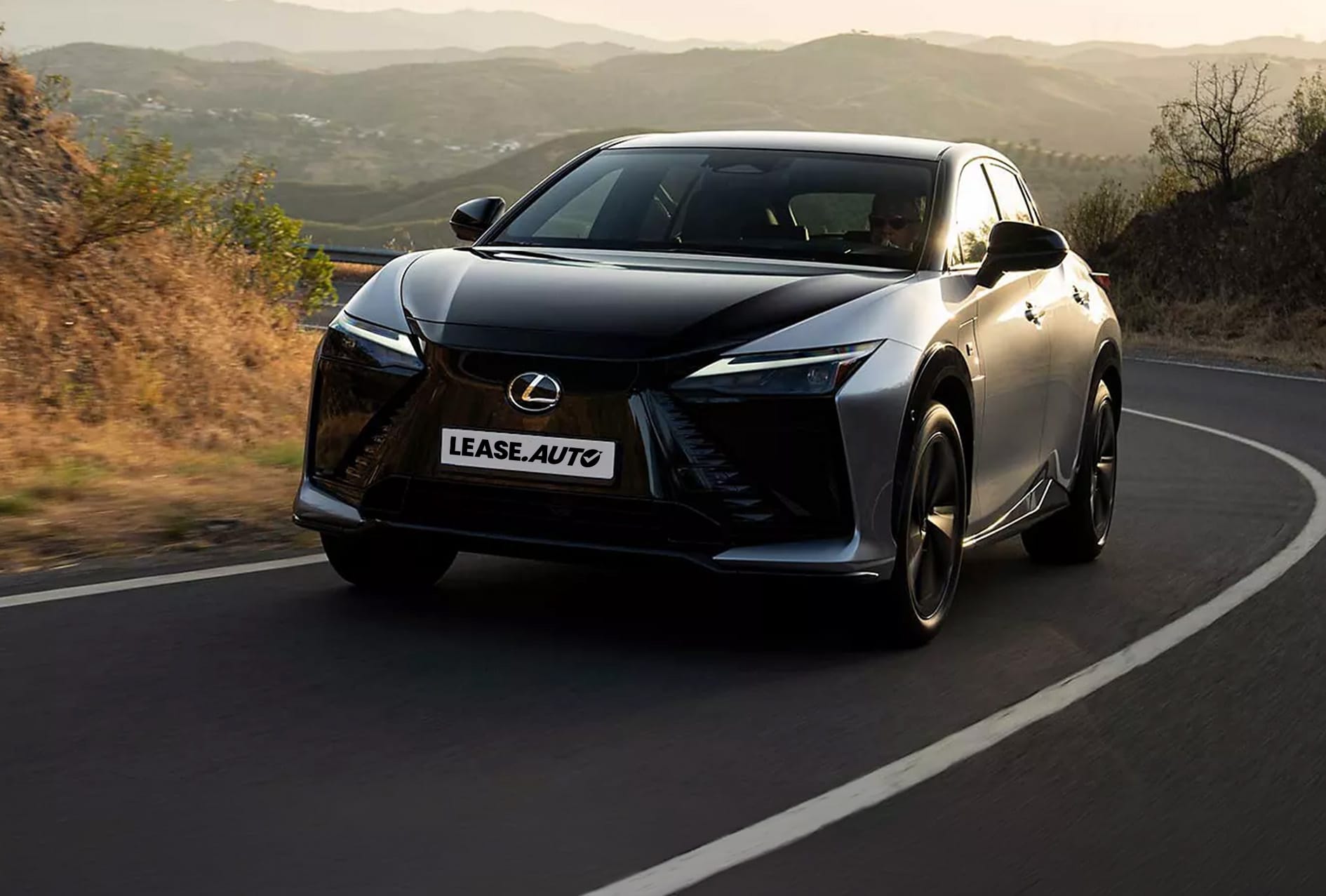 Nieuwe Lexus RZ: Meer luxe, meer bereik en... dat bijzondere stuur!