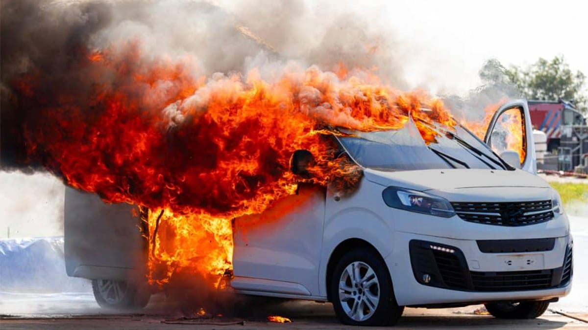 Elektrische auto in brand