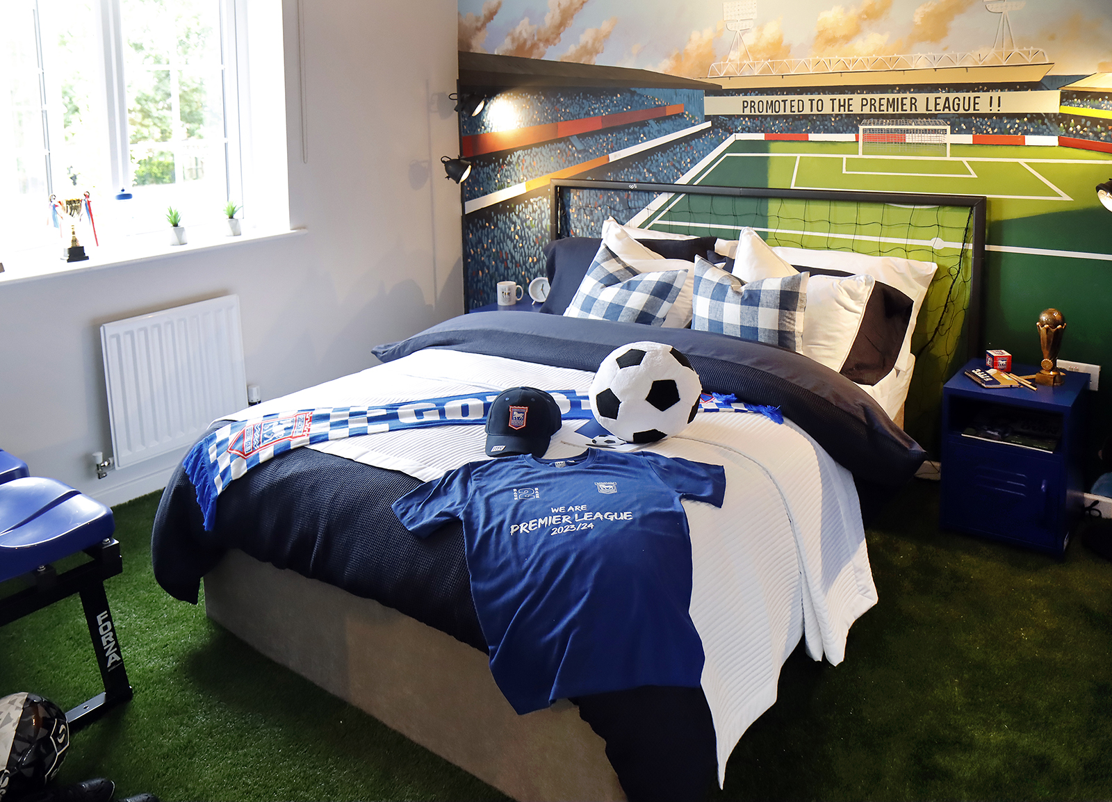An ITFC-themed bedroom