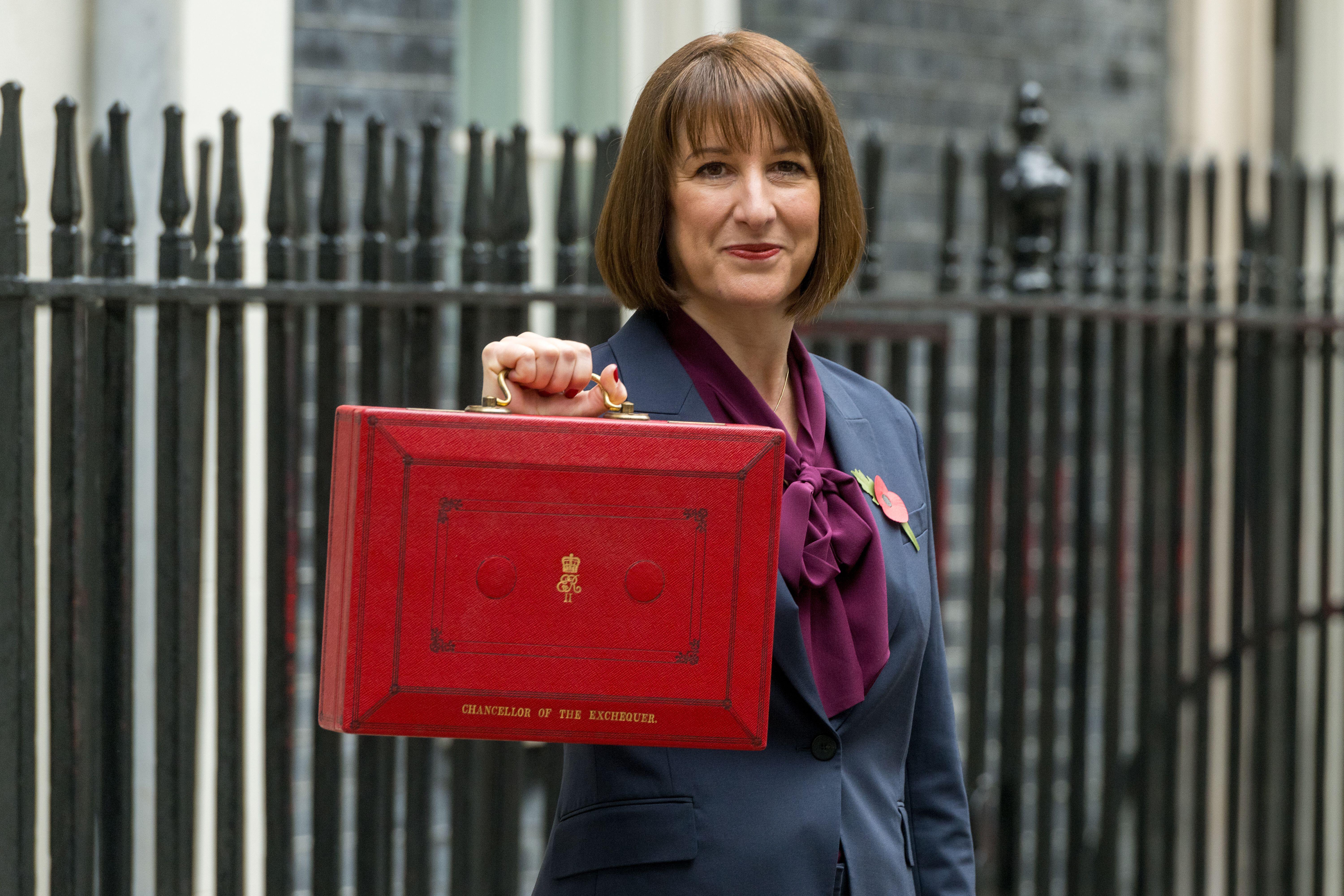 Rachel Reeves with the Budget briefcase