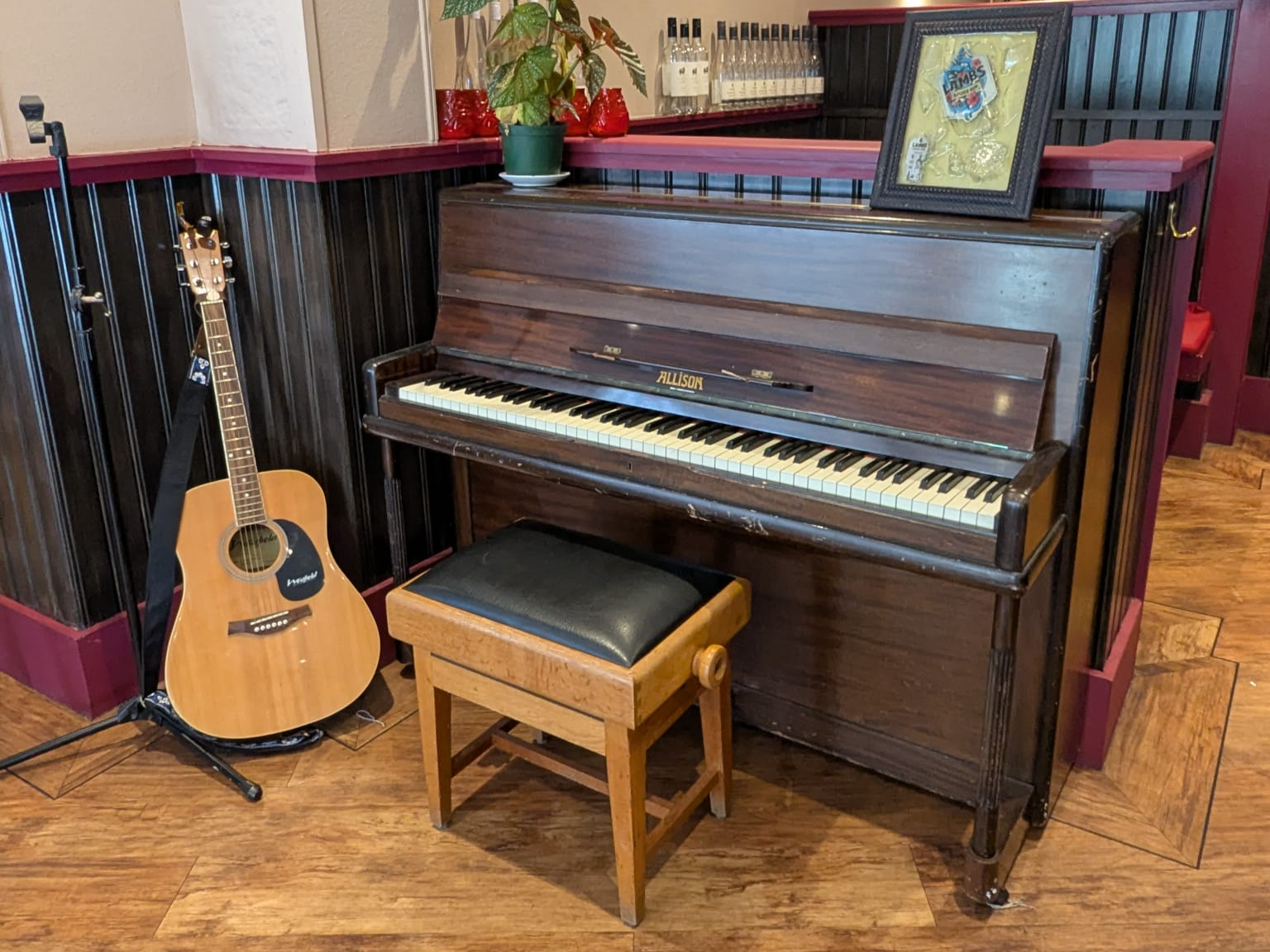 Instruments are available to those who wish to add to the venue's ambience